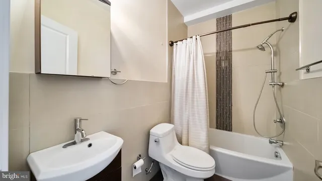 $329,000 | 906 North 16th Street, Unit 3R, Philadelphia, PA 19130