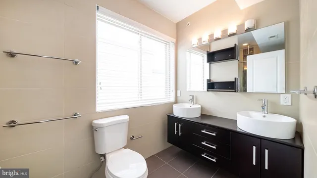 $329,000 | 906 North 16th Street, Unit 3R, Philadelphia, PA 19130