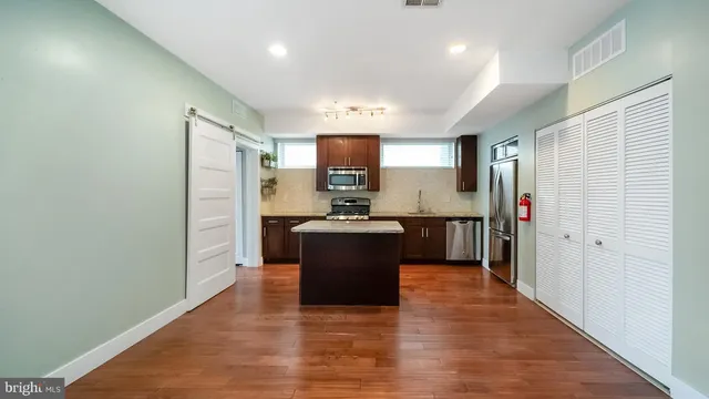 $329,000 | 906 North 16th Street, Unit 3R, Philadelphia, PA 19130