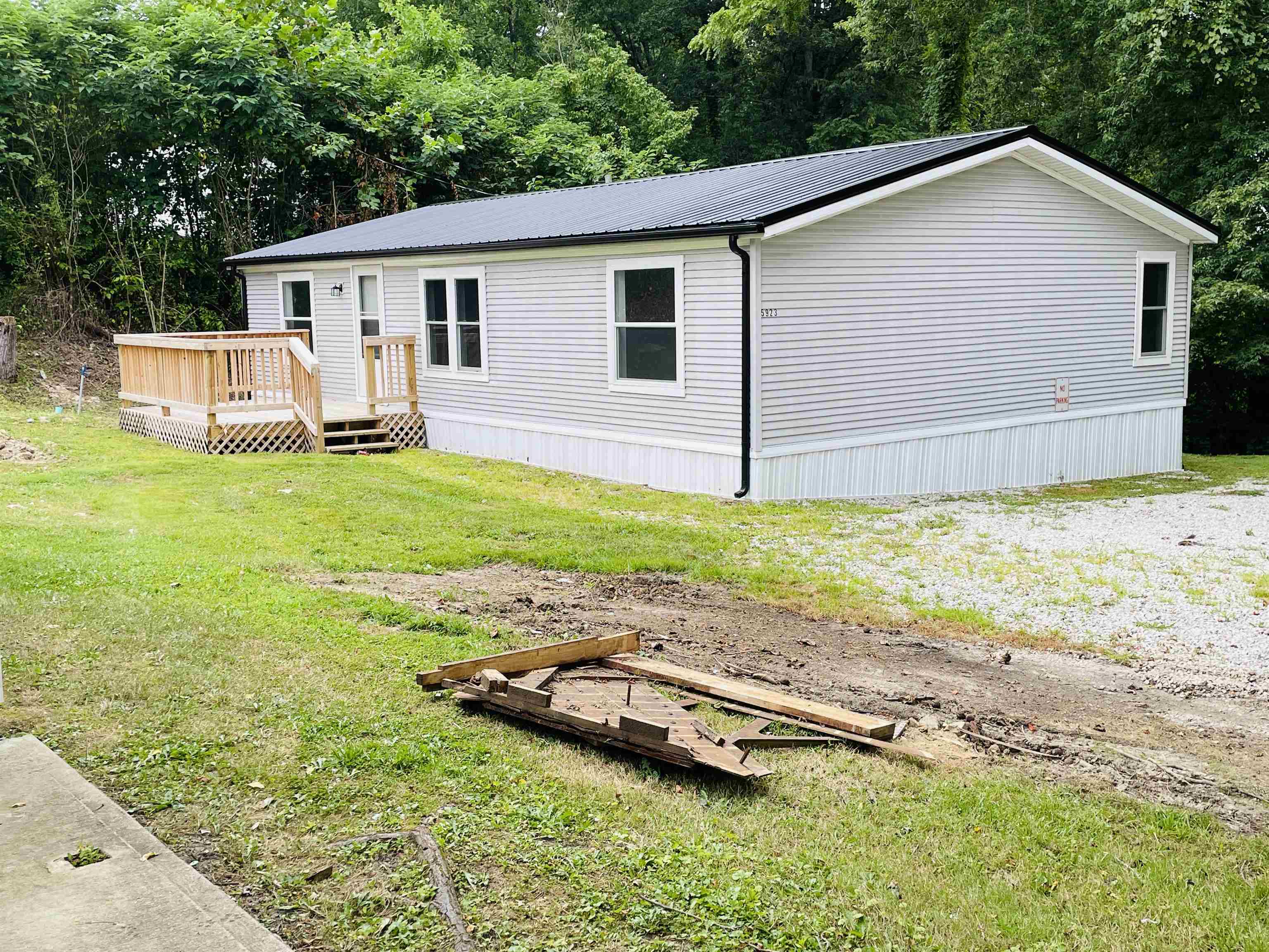 5923 Hicks Road Ashland, KY 41102 - Photo 20 of 25