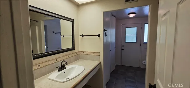 $3,000 | 129 Sunridge Way, Redlands, CA 92373