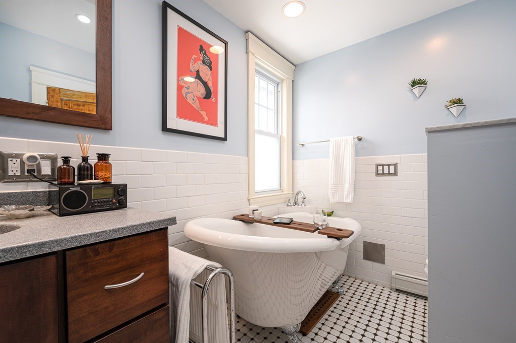 18 Waconah Road Worcester, MA 01609 - Photo 26 of 41 Gallery Image 26
