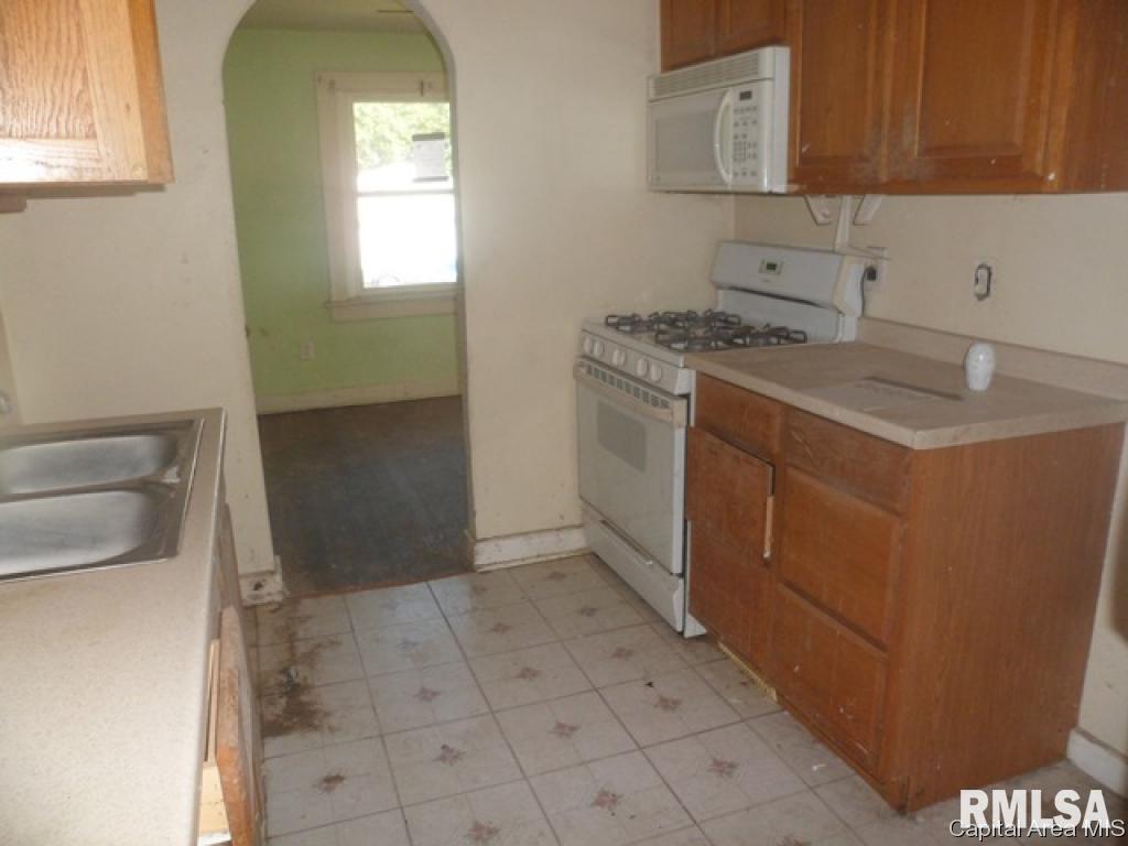 3200 South 3rd Street Springfield, IL 62703 - Photo 7 of 8