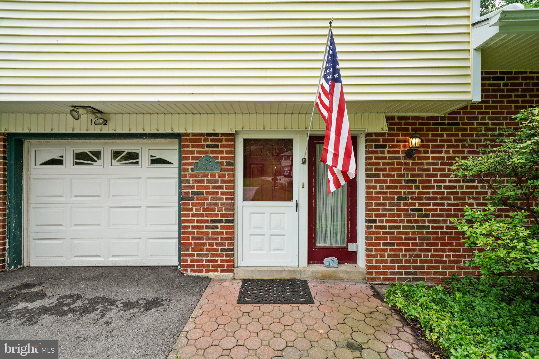 172 Mansion Road Newtown Square, PA 19073 - Photo 4 of 36 Entry Door