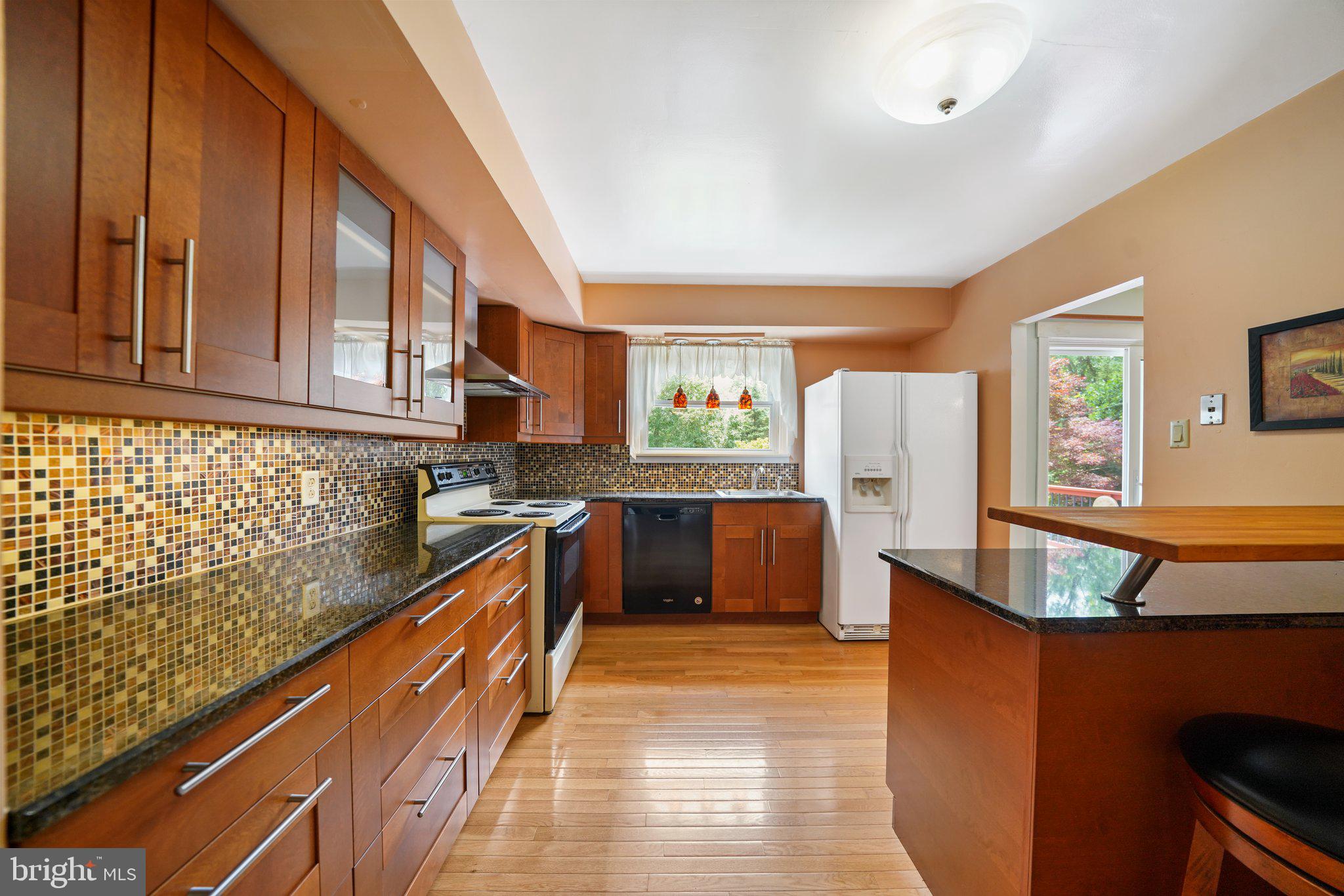172 Mansion Road Newtown Square, PA 19073 - Photo 7 of 36 Kitchen