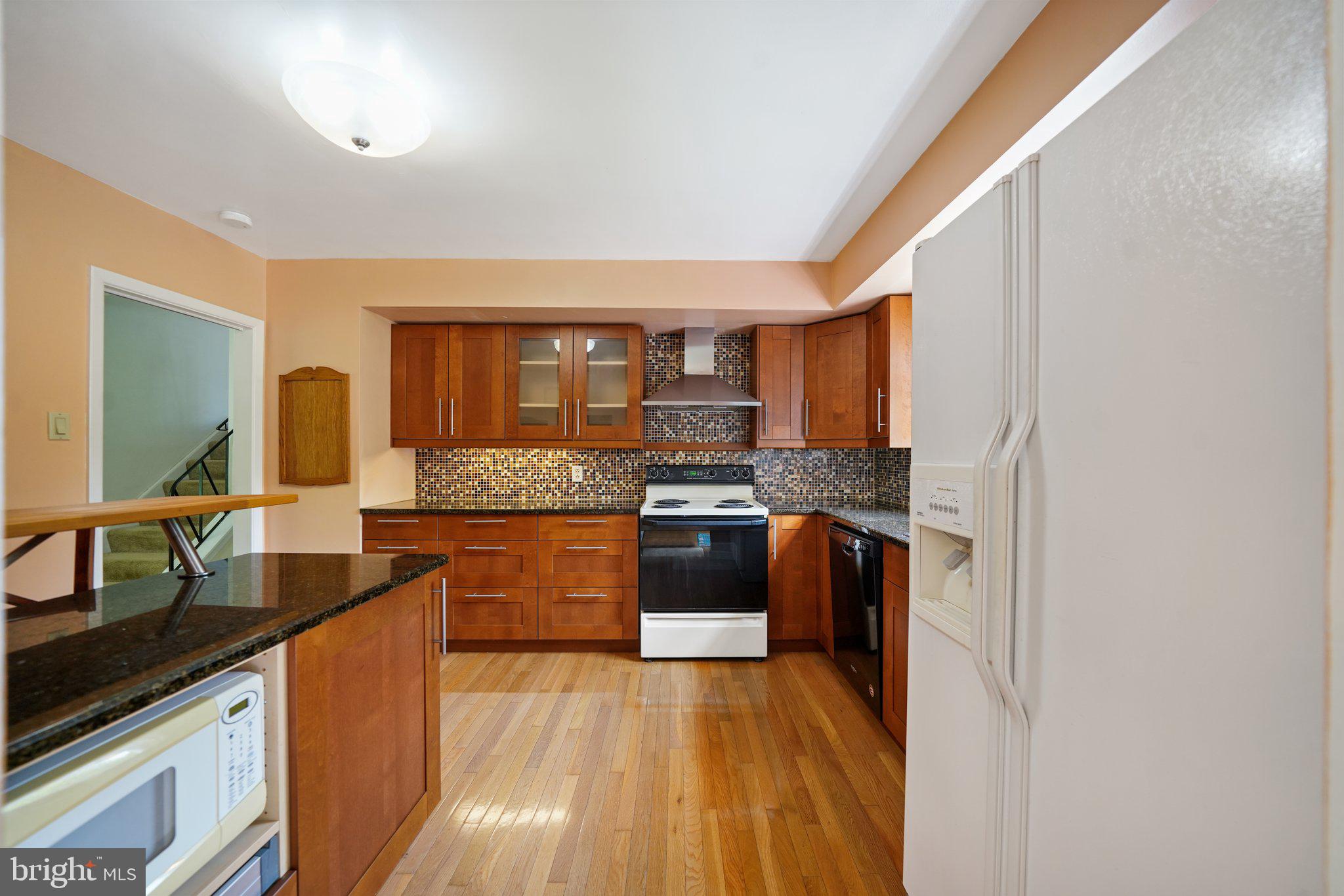 172 Mansion Road Newtown Square, PA 19073 - Photo 10 of 36 Kitchen