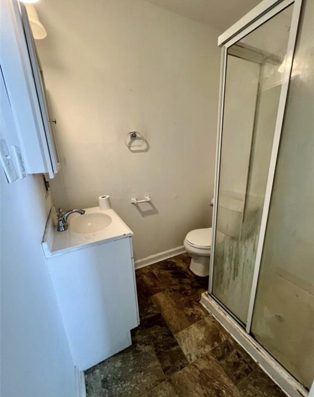 2313 Joliet Street Flint, MI 48504 - Photo 10 of 11 IMG_4994