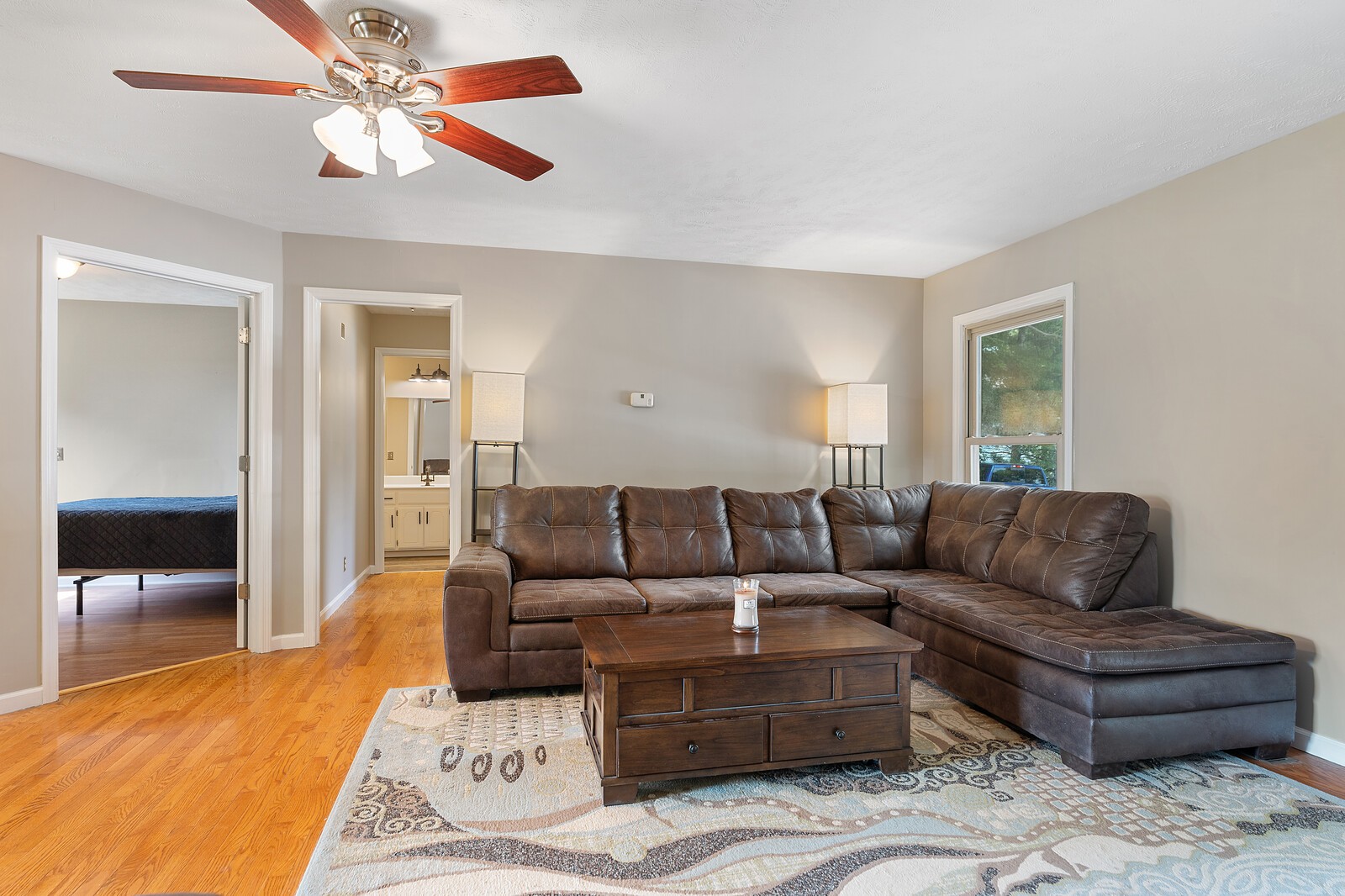 6658 Highway 49 Springfield, TN 37172 - Photo 20 of 44 a living room with furniture and a couch