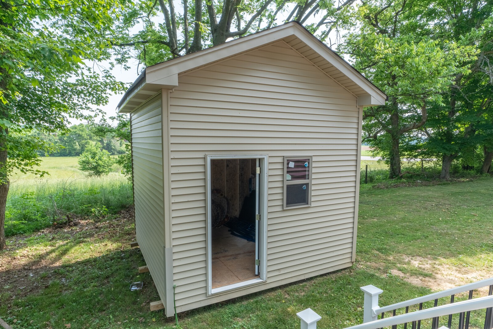 6658 Highway 49 Springfield, TN 37172 - Photo 6 of 44 a view of a small house with a yard