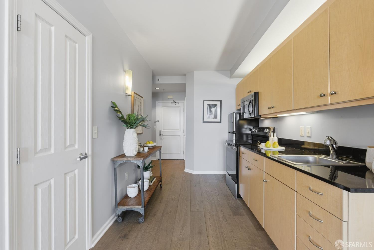 140 South Van Ness Avenue, Unit 417 San Francisco, CA 94103 - Photo 18 of 60