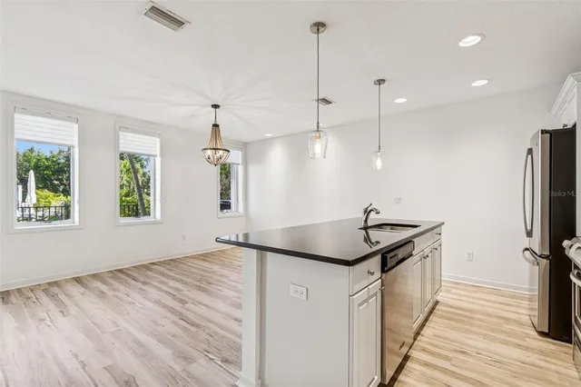 $965,000 | 1685 Laurel Street, Unit 3, Sarasota, FL 34236