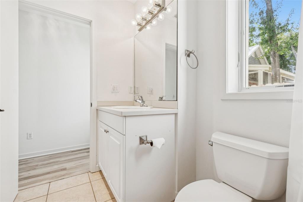 1685 Laurel Street, Unit 3 Sarasota, FL 34236 - Photo 24 of 69