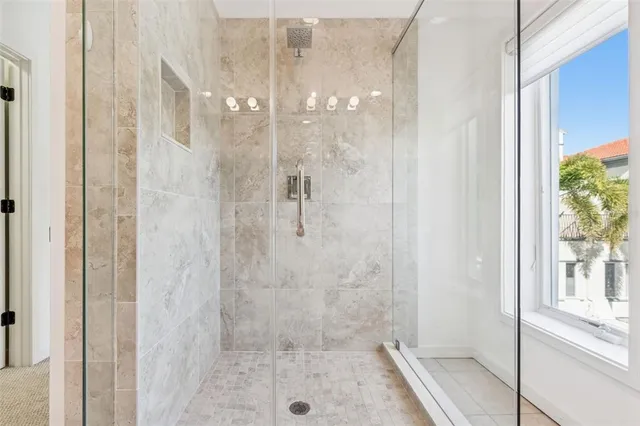 $965,000 | 1685 Laurel Street, Unit 3, Sarasota, FL 34236