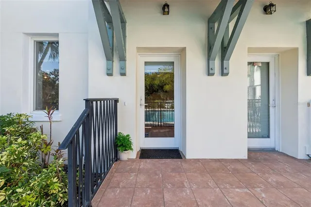 $965,000 | 1685 Laurel Street, Unit 3, Sarasota, FL 34236