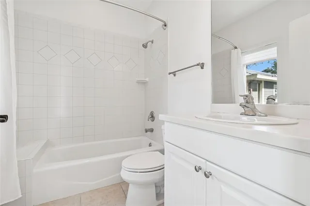 $965,000 | 1685 Laurel Street, Unit 3, Sarasota, FL 34236