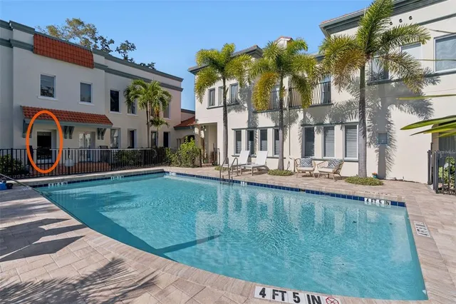 $965,000 | 1685 Laurel Street, Unit 3, Sarasota, FL 34236