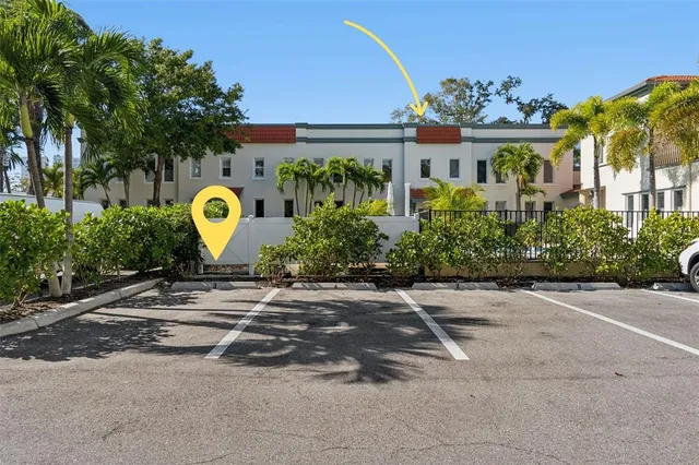 $965,000 | 1685 Laurel Street, Unit 3, Sarasota, FL 34236