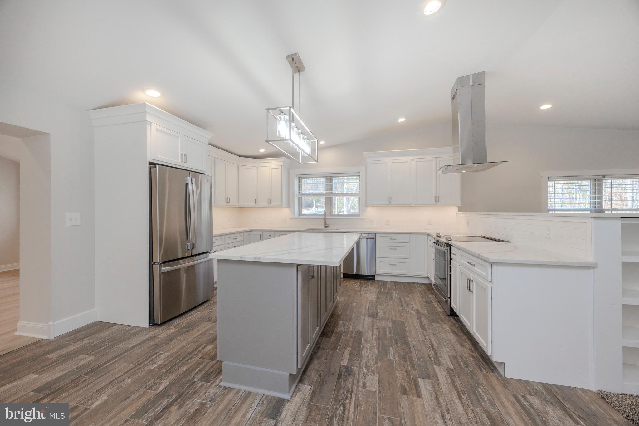 555 Reeds Road Downingtown, PA 19335 - Photo 3 of 56 Gallery Image 3