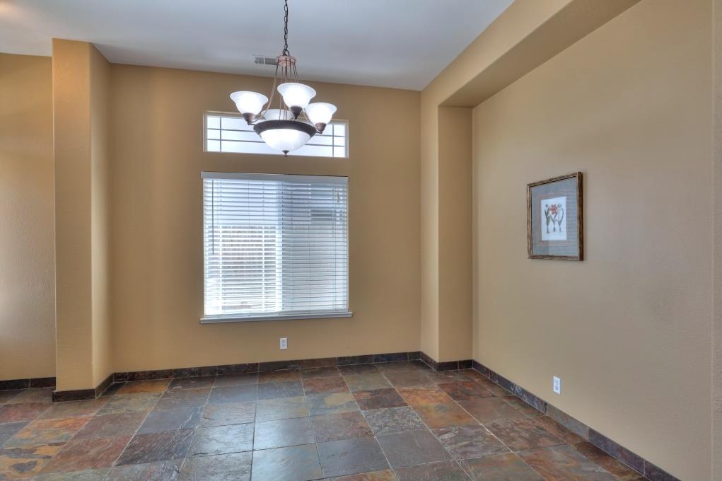 6801 Varni Way Hughson, CA 95326 - Photo 15 of 70