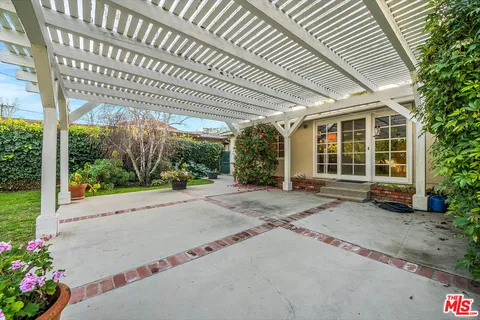 $1,569,000 | 5102 Gaviota Avenue, Encino, CA 91436