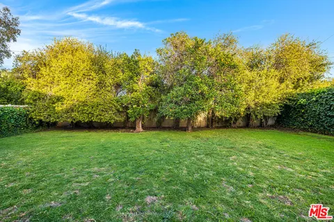 $1,569,000 | 5102 Gaviota Avenue, Encino, CA 91436