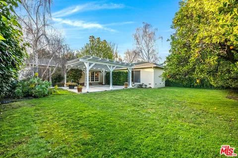 $1,569,000 | 5102 Gaviota Avenue, Encino, CA 91436