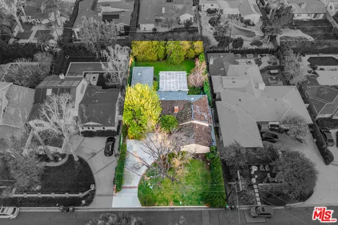 $1,569,000 | 5102 Gaviota Avenue, Encino, CA 91436