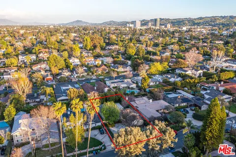 $1,569,000 | 5102 Gaviota Avenue, Encino, CA 91436