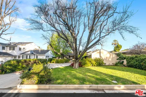 $1,569,000 | 5102 Gaviota Avenue, Encino, CA 91436