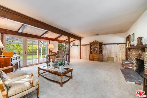 $1,569,000 | 5102 Gaviota Avenue, Encino, CA 91436