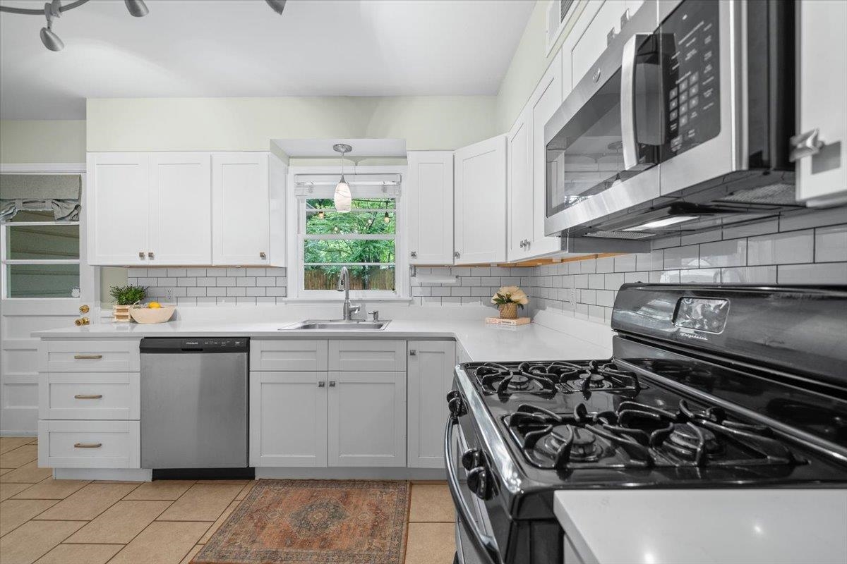 5229 Sequoia Road Memphis, TN 38120 - Photo 11 of 31 Gallery Image 11