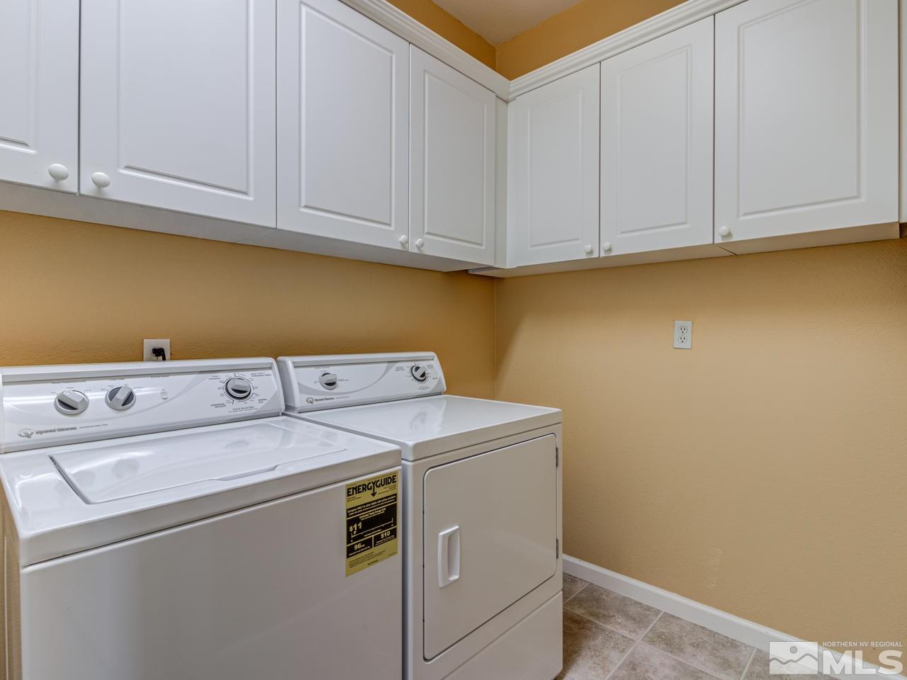 2525 Baton Drive Reno, NV 89521 - Photo 16 of 23 a utility room with dryer and washer