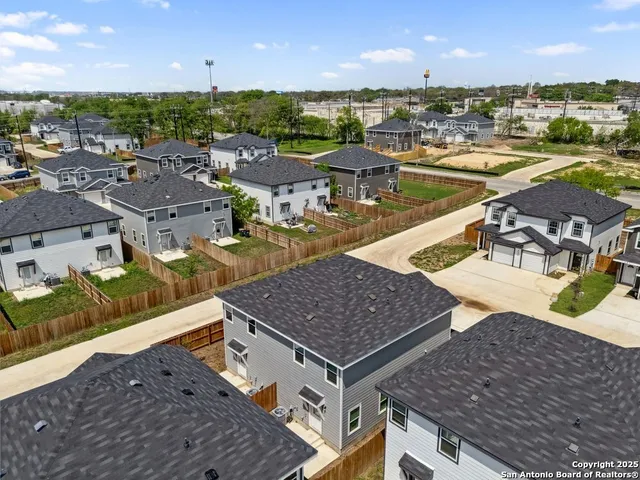 $1,560 | 8030 Dial Ike Drive, Unit 14 402, San Antonio, TX 78218