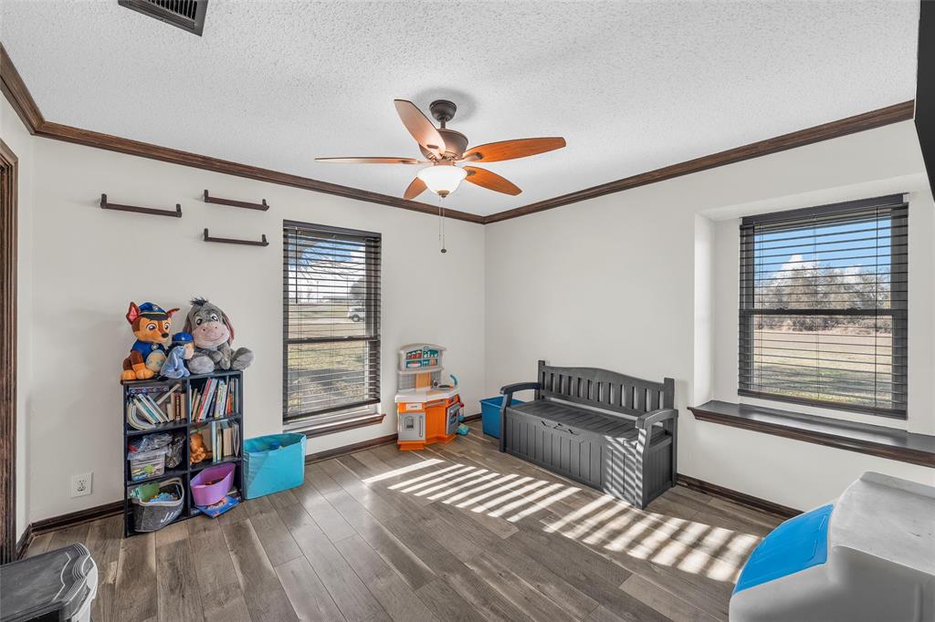 361 Vandiver Road Moody, TX 76557 - Photo 21 of 33 a bedroom with furniture and a window