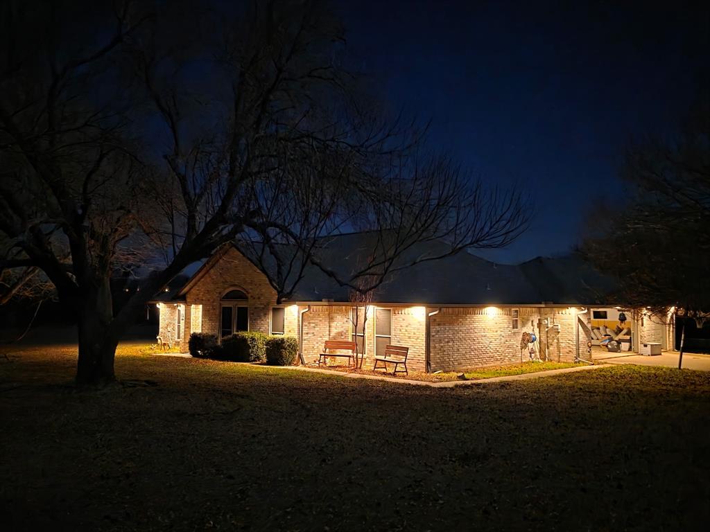 361 Vandiver Road Moody, TX 76557 - Photo 4 of 33 a front view of a house with a street