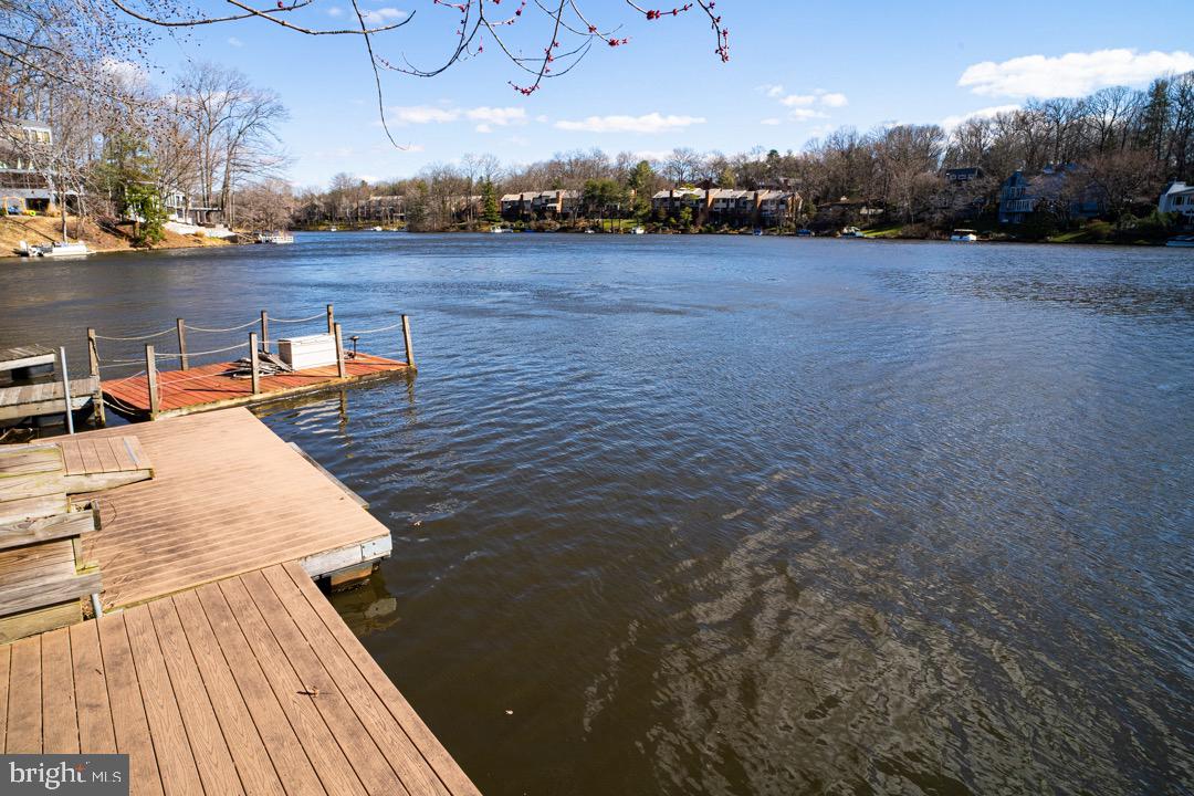 2113 Cabots Point Lane Reston, VA 20191 - Photo 41 of 56 a view of a terrace with sky view
