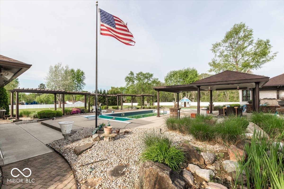 333 Jordan Road Indianapolis, IN 46217 - Photo 13 of 49