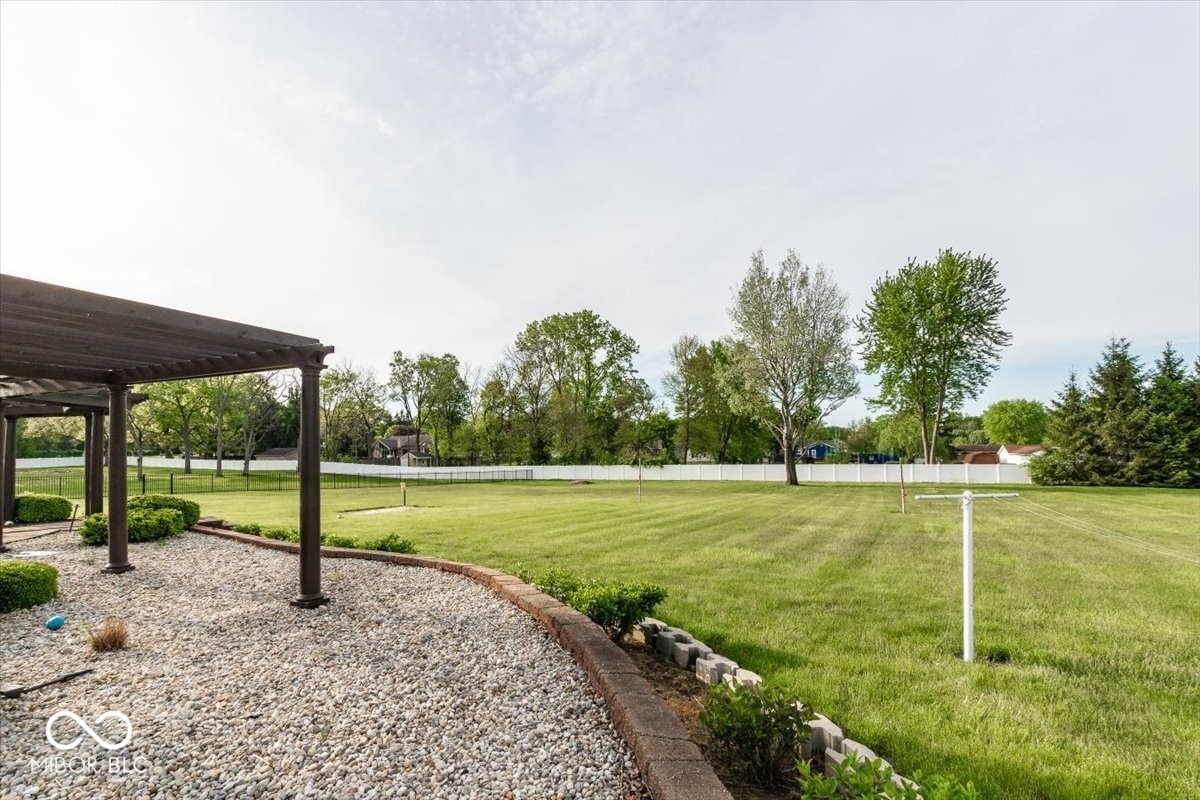 333 Jordan Road Indianapolis, IN 46217 - Photo 16 of 49