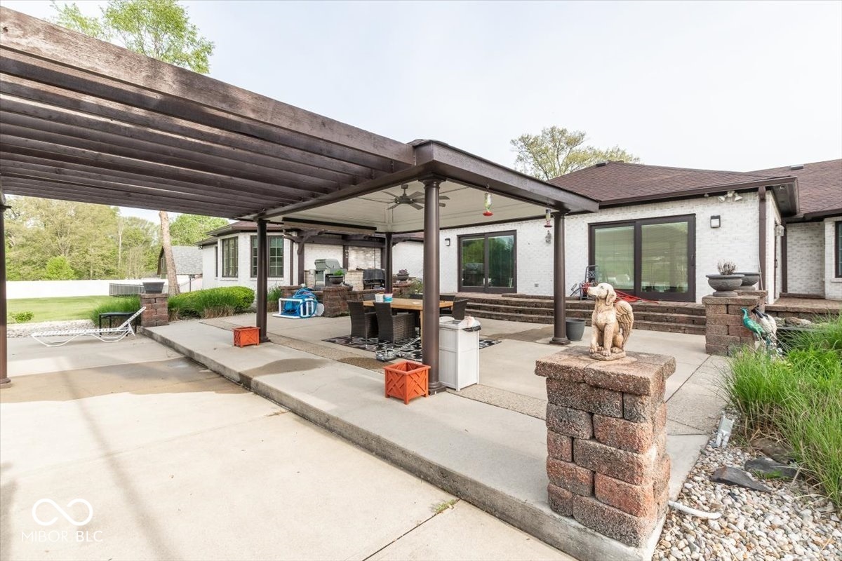 333 Jordan Road Indianapolis, IN 46217 - Photo 6 of 49