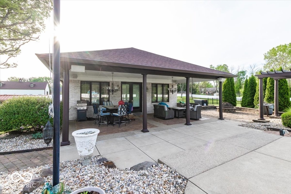 333 Jordan Road Indianapolis, IN 46217 - Photo 7 of 49