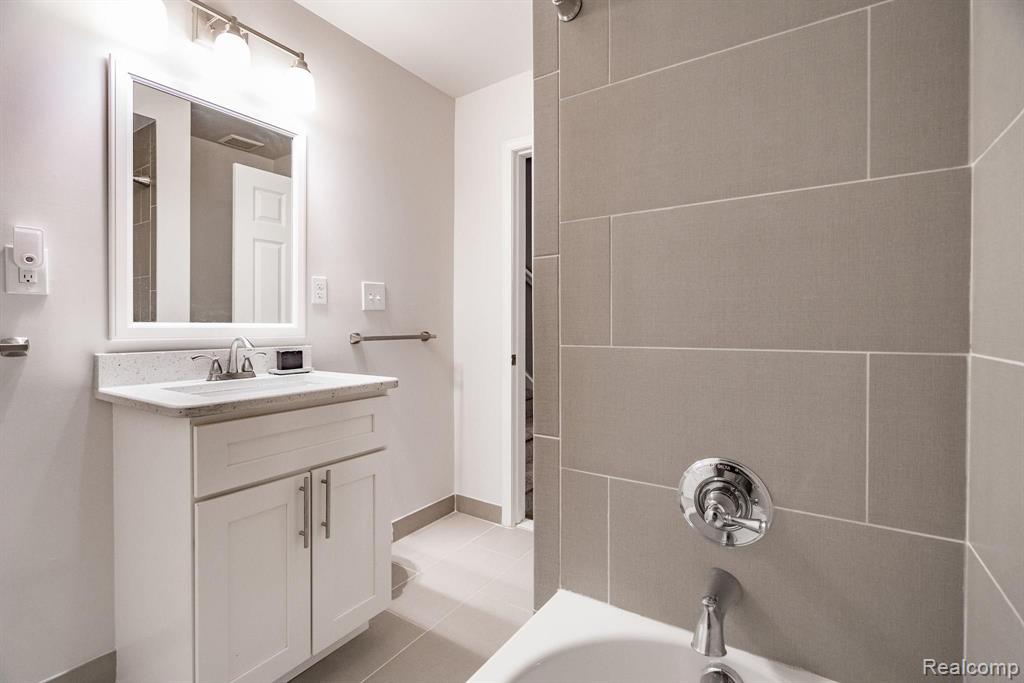 2604 Manchester Road Birmingham, MI 48009 - Photo 25 of 50