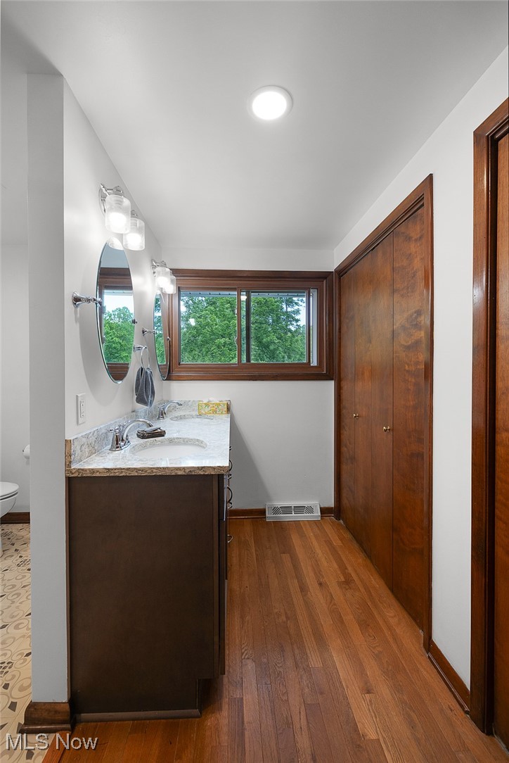 8735 Cedar Road Chesterland, OH 44026 - Photo 27 of 36 Gallery Image 27