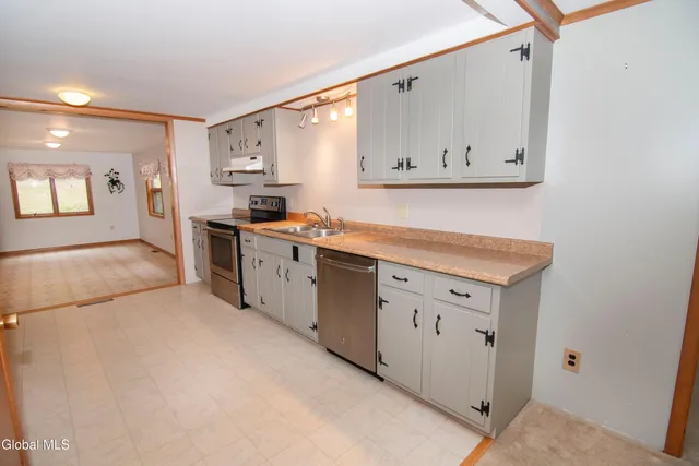 $424,900 | 39 Austin Pond Road, Johnsburg, NY 12853