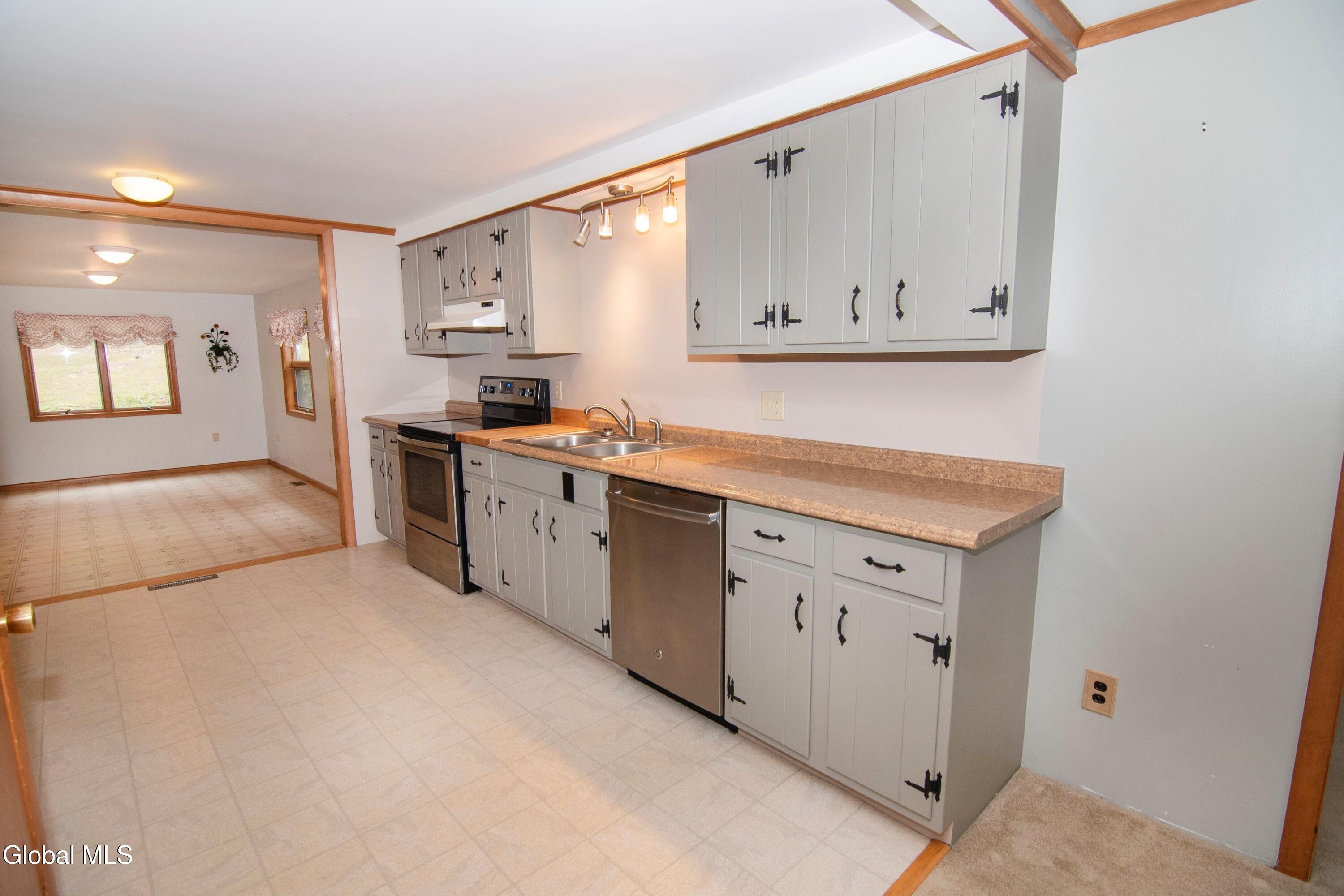 39 Austin Pond Road Johnsburg, NY 12853 - Photo 23 of 54 photo_016