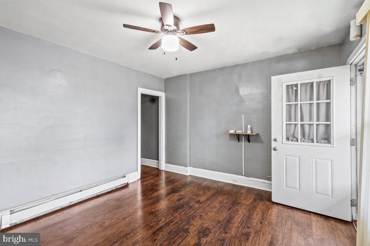 636 Elizabeth Street Beverly, NJ 08010 - Photo 4 of 15