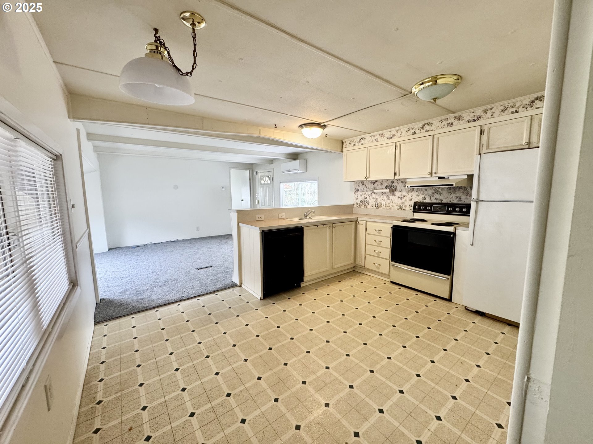 1400 Candlelight Drive, Unit 162 Eugene, OR 97402 - Photo 7 of 16