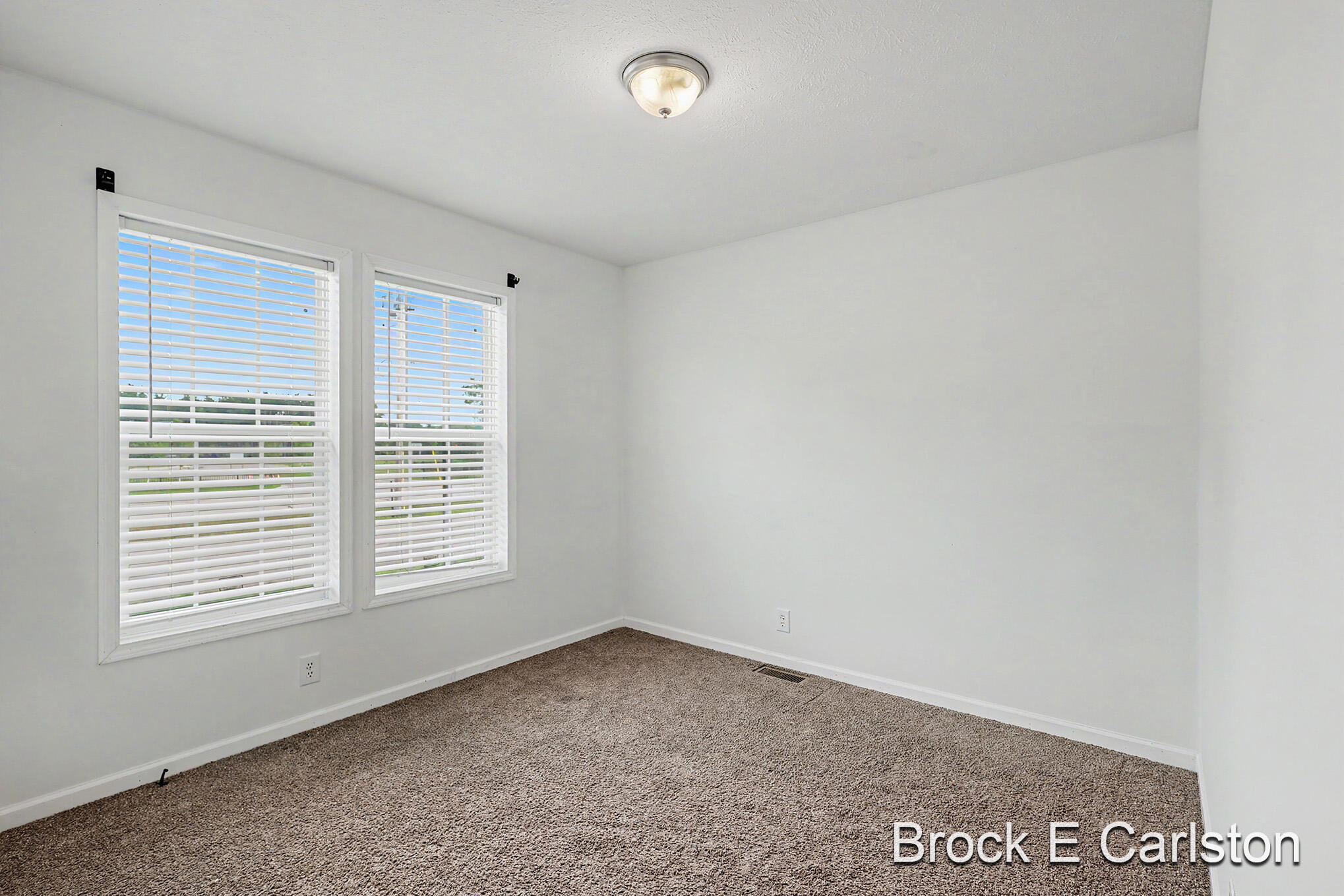 1283 East Ellis Road, Unit 10 Muskegon, MI 49441 - Photo 11 of 15 QJ1A3466