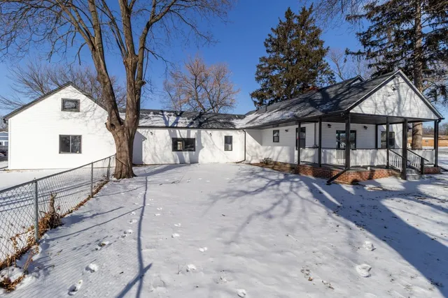 $264,900 | 7604 North 2nd Street, Machesney Park, IL 61115