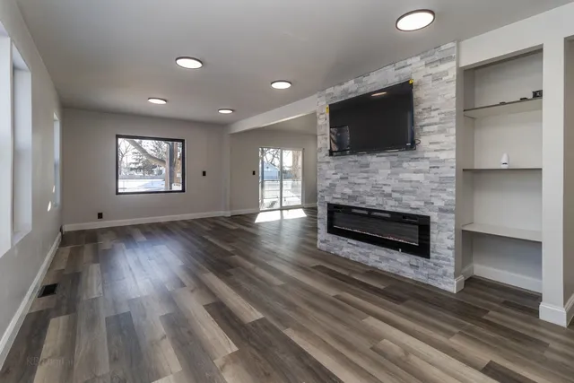 $264,900 | 7604 North 2nd Street, Machesney Park, IL 61115