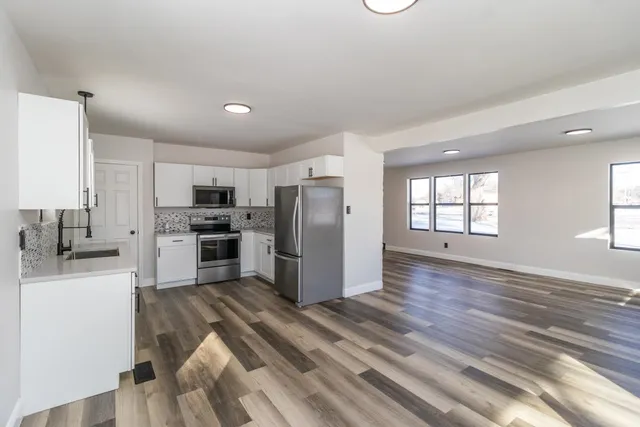 $264,900 | 7604 North 2nd Street, Machesney Park, IL 61115